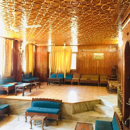 Kashmir Hill Town Hotel Srīnagar Kültér fotó