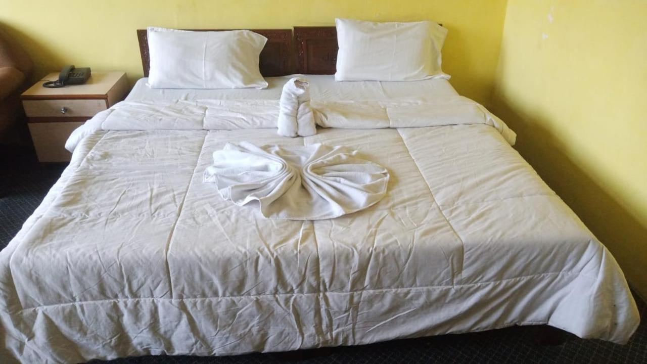 Kashmir Hill Town Hotel Srīnagar Kültér fotó