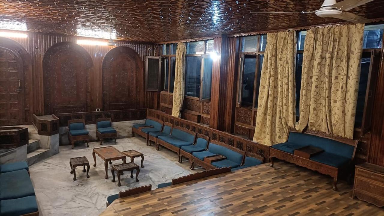 Kashmir Hill Town Hotel Srīnagar Kültér fotó